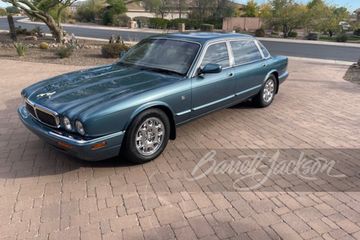 JAGUAR XJ8 L, 2001