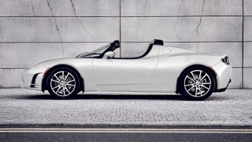 Tesla Roadster VIN. 5YJRE1A18A1000592, 2010