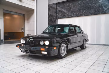 BMW M5, 1988