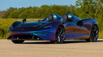 McLaren Elva Roadster, 2022