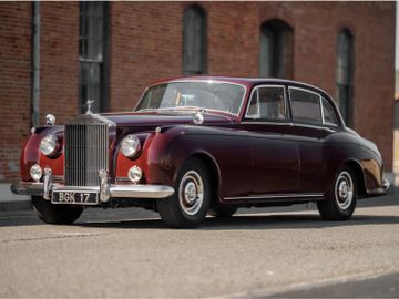 Rolls-Royce Silver Cloud I Saloon by James Young, 1959