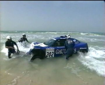 Schlesser Renault Mégane in Paris-Dakar: Vingt ans de galères et de bonheurs (1999)