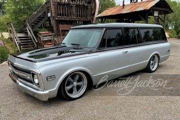 Chevrolet Suburban Custom SUV, 1970