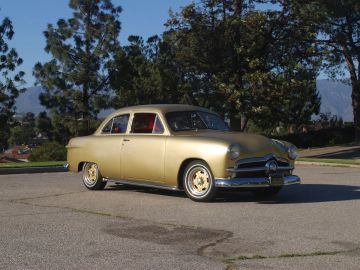 Ford Custom Deluxe Tudor, 1949