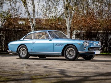 Ferrari 330 GT 2+2 Series I by Pininfarina, 1964