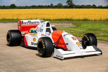 McLaren MP4/8 F1 Display Car + 1993 Ayrton Senna Full S, 1993