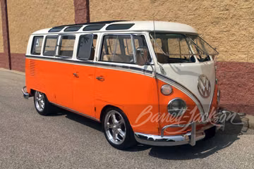 КАСТОМНЫЙ МИКРОАВТОБУС VOLKSWAGEN TYPE II С 21 ОКНОМ, РЕПЛИКА МОДЕЛИ 1967 ГОДА