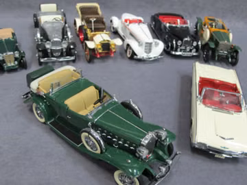 Eight (8) 1/24 Scale Assorted Model Cars - Six (6) Franklin Mint and Two (2) Danbury Mint