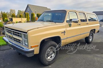 CHEVROLET SUBURBAN, 1986