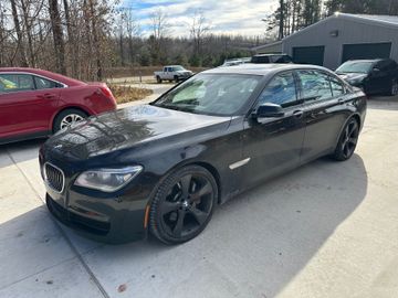 BMW 750Li Sedan, 2014