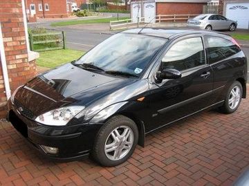 Ford Focus 1.6 Zetec (Mk I) specs