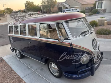 МИКРОАВТОБУС VOLKSWAGEN TYPE II С 15 ОКНАМИ, 1970 ГОДА