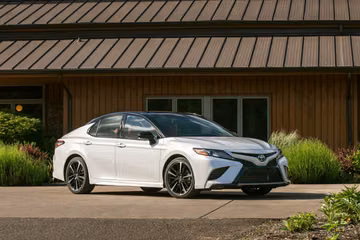 Toyota Camry 2.5 specs