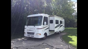 Ford 34' Daybreak Motorhome, 2007