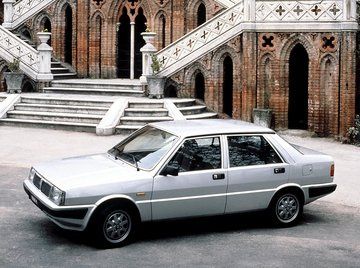 Lancia Prisma specs