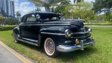 سيدان Plymouth Special Deluxe موديل 1948