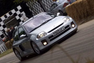 Renault Clio Sport V6 Hatchback, 2001