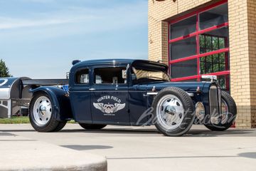 WILLYS CUSTOM SEDAN 'LOW STANDARD', 1932