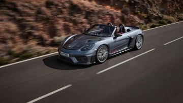 Porsche 718 Spyder RS specs