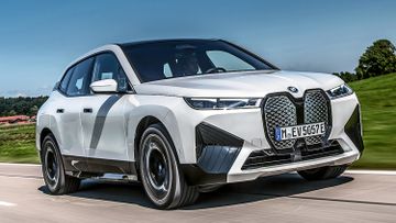 BMW iX 40 xDrive specs