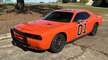 Dodge Challenger, 2010