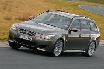 BMW M5 Touring (E61) specs
