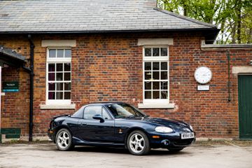 Mazda MX-5 Sport, 2000