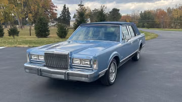 Lincoln Town Car Signature Series, 1988