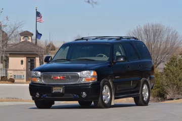 GMC Yukon Denali, 2001