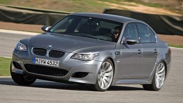 BMW 530i (E60) specs