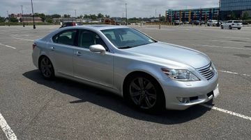 Lexus LS460, 2010