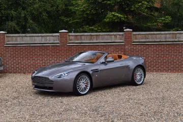 Aston Martin V8 Vantage Roadster convertible, 2009