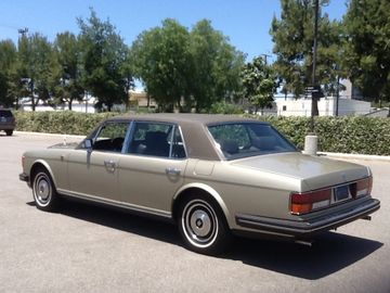 ROLLS-ROYCE SILVER SPUR 4 DOOR SEDAN, 1985