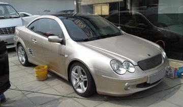 BYD S8 (203 ps) specs