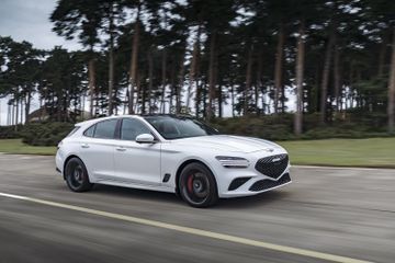 Genesis G70 Shooting Brake 2.2 CRDi AWD specs