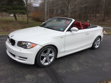 BMW 128i Convertible, 2008