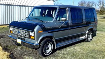Фургон Ford E150, 1986 год