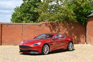 Aston Martin V12 Vanquish 2+2 Coupé, 2013