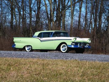 Ford Fairlane 500, 1957