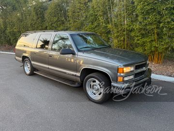 CHEVROLET SUBURBAN CUSTOM SUV, 1999
