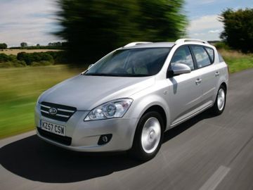Kia Ceed SW 1.6 CRDi (Mk I 128 PS) specs