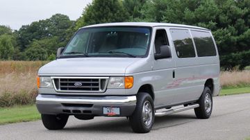 Фургон Ford E350 XLT, 2007 год