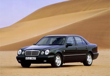 Mercedes-Benz E 230 (W210) specs
