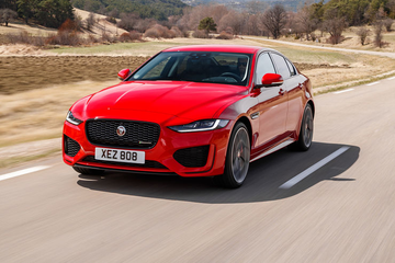 Jaguar XE P250 specs