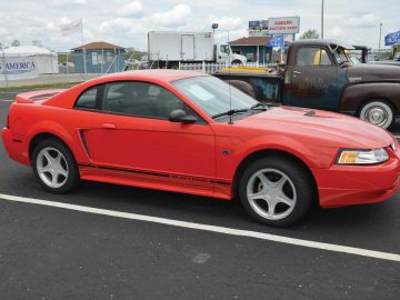 Ford Mustang GT, 2000