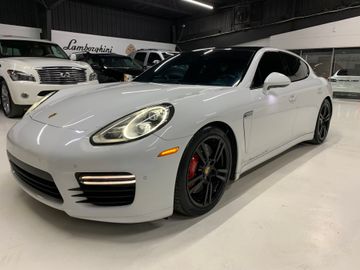 Porsche Panamera GTS, 2014