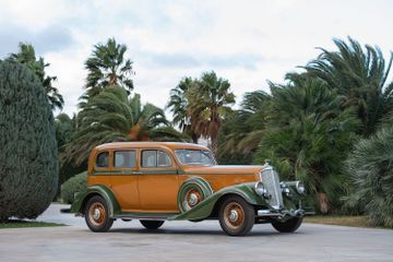 Pierce-Arrow Twelve Sedan, 1934