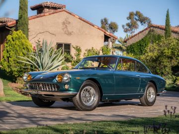 Ferrari 330 GT 2+2 Series I by Pininfarina, 1965