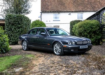 Jaguar XJR V8, 2004