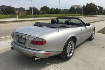 JAGUAR XKR CONVERTIBLE, 2001